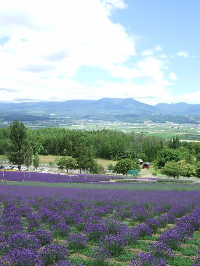 Gufo No Mori Kamifurano Hotel Buitenkant foto